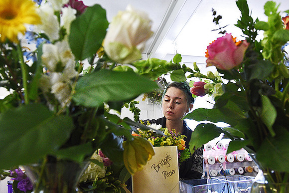 Meredith & Bridget's Flower Shop Standalone