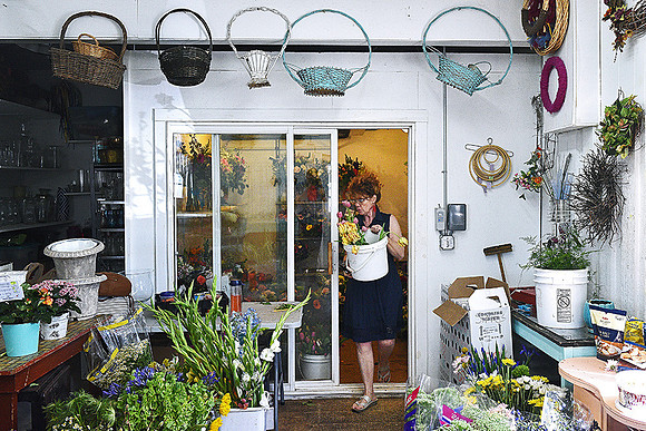 Meredith & Bridget's Flower Shop Standalone