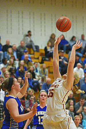 Roosevelt-O'Gorman Girls Basketball