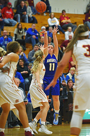 Roosevelt-O'Gorman Girls Basketball