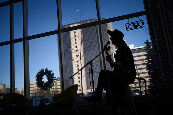 04 Mid-Day Music at One Discovery Square