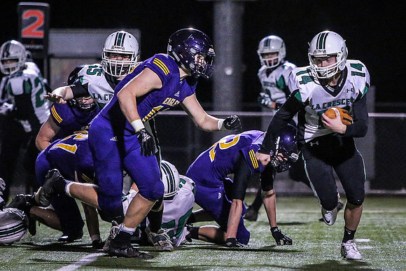 Lourdes-La Crescent Football