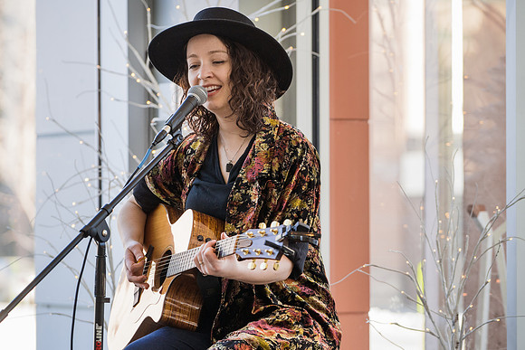 03 Mid-Day Music at One Discovery Square