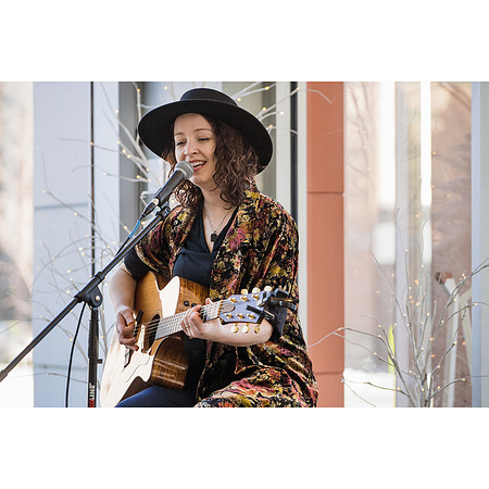03 Mid-Day Music at One Discovery Square